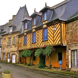Logis De La Filanderie Bed and breakfast Bécherel